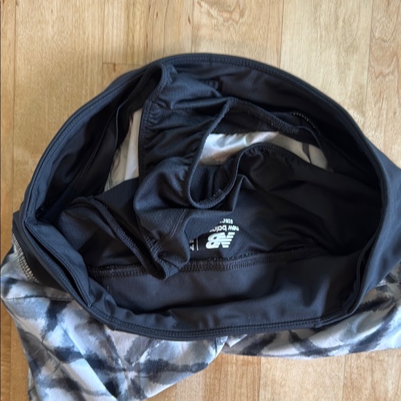 New‎ Balance Running Athletic Shorts - Black Gray - Medium - Picture 6 of 6